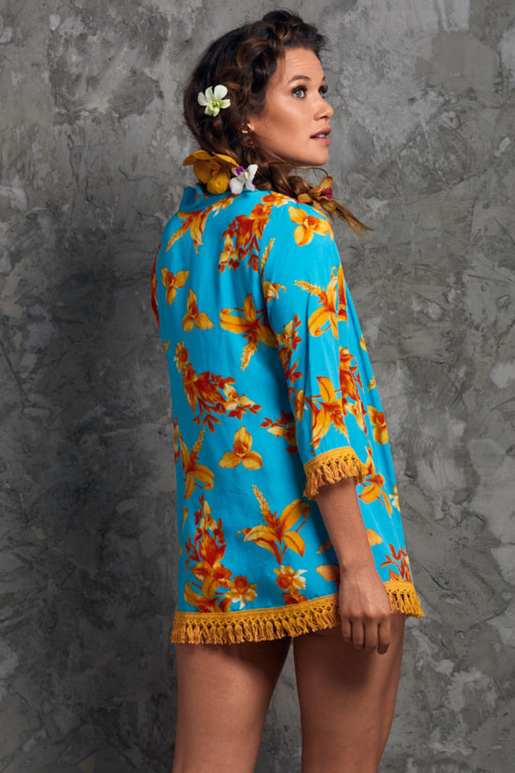 Short Summer Flowers Kimono Palmazul Beachwear Back blue and orange beach cover up with tassels
