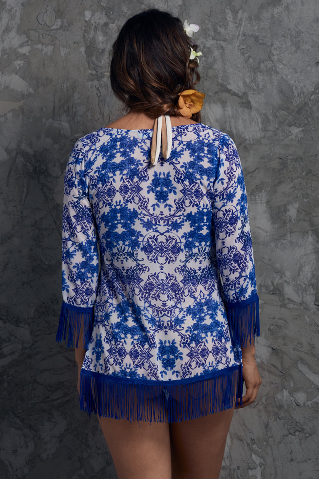 White Porcelain Beach Kaftan Palmazul Beachwear short dress with blue fringe Back